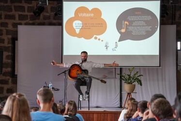 Caminhos do Saber e EMEI Amor e Carinho iniciam o ano letivo com programação especial e foco no aprendizado