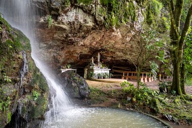 Capa: Gruta Nossa Senhora de Lourdes